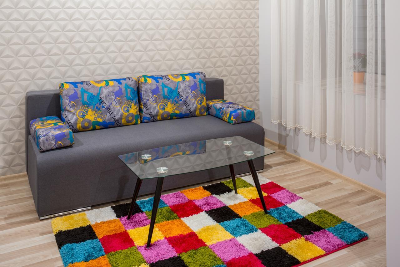 Apartment On Pekarska Street Зі Світлом! ลวีฟ ภายนอก รูปภาพ