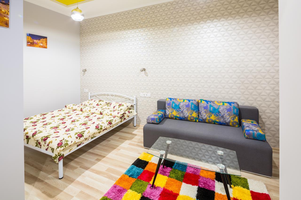 Apartment On Pekarska Street Зі Світлом! ลวีฟ ภายนอก รูปภาพ